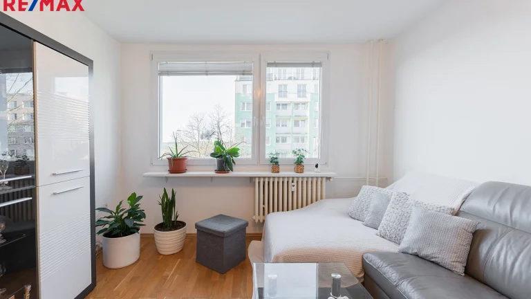 Pronájem bytu 3+1 v družstevním vlastnictví 68 m², Praha 9 - Újezd nad Lesy (ID 205-NP11404)