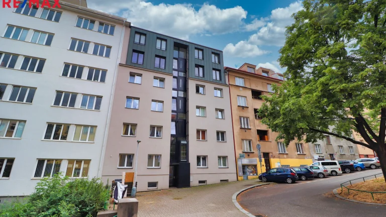 Pronájem bytu 1+1 v osobním vlastnictví 40 m², Praha 4 - Nusle (ID 114-NP10063)