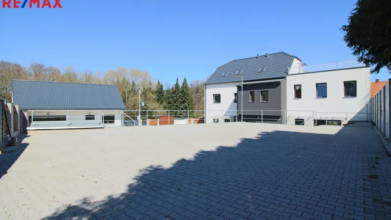 Pronájem bytu 4+kk v osobním vlastnictví 113 m², Štěnovice (ID 179-NP02300)
