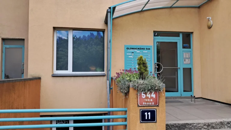 Pronájem bytu 4+kk v osobním vlastnictví 75 m², Praha 8 - Troja (ID 201-NP03090)