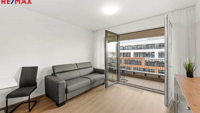 Pronájem bytu 1+kk v osobním vlastnictví 30 m², Praha 9 - Hloubětín (ID 332-NP00360)