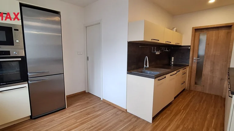 Pronájem bytu 2+1 v družstevním vlastnictví 52 m², Vyškov (ID 058-NP04340)