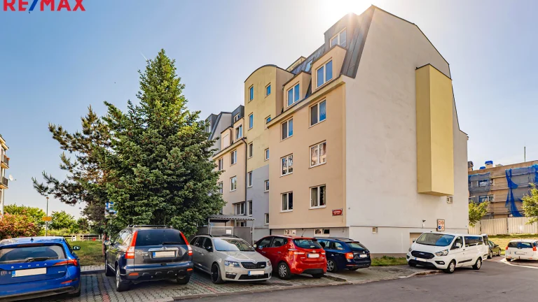 Pronájem bytu 3+1 v osobním vlastnictví 63 m², Praha 4 - Chodov (ID 273-NP03949)