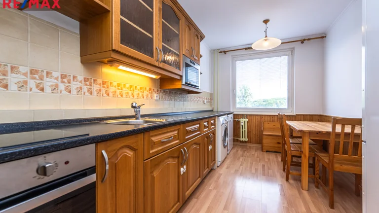 Pronájem bytu 3+1 v osobním vlastnictví 75 m², Praha 8 - Bohnice (ID 218-NP06483)