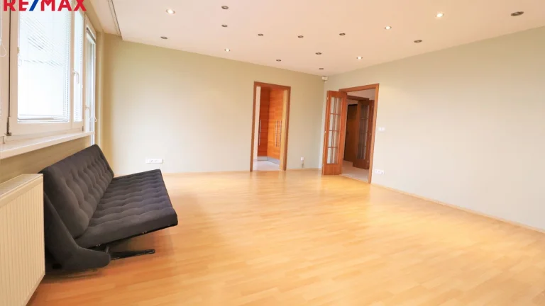 Pronájem bytu 3+1 v osobním vlastnictví 100 m², Praha 4 - Podolí (ID 253-NP02159)