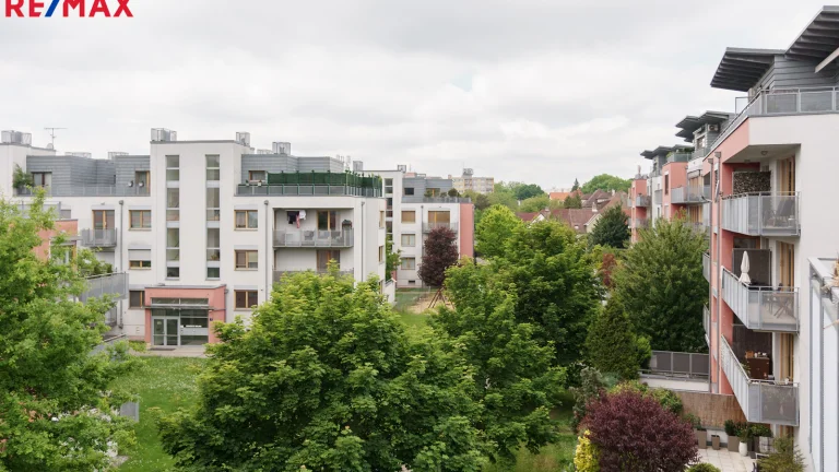 Pronájem bytu 1+kk v osobním vlastnictví 50 m², Praha 6 - Liboc (ID 205-NP11553)