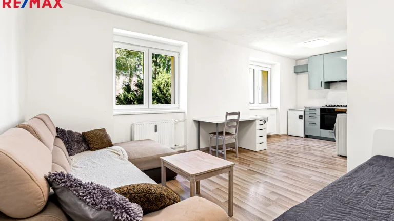 Pronájem bytu 1+kk v osobním vlastnictví 32 m², Kladno (ID 218-NP06480)