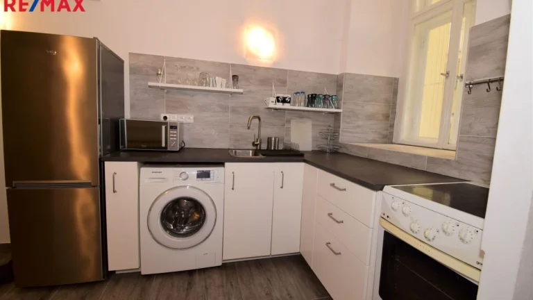 Pronájem bytu 2+1 v osobním vlastnictví 55 m², Praha 5 - Smíchov (ID 261-NP01067)