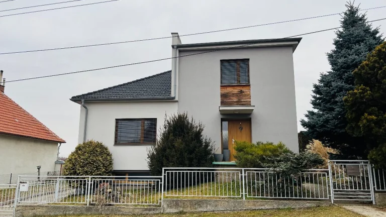 Pronájem přízemí rodinného domu v Kyjově, 100 m2