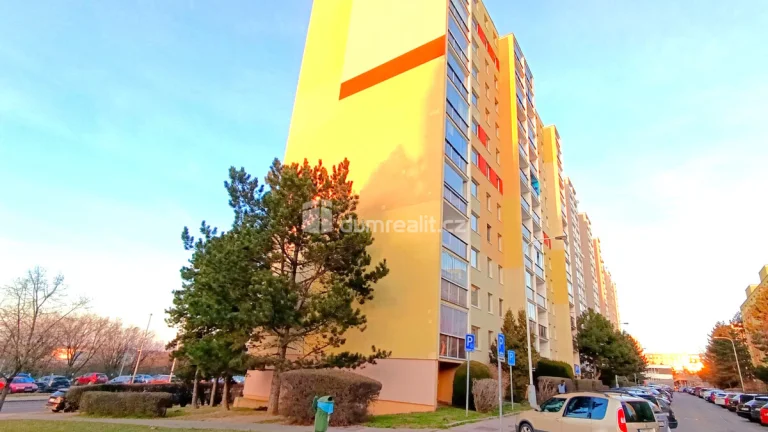 prodej bytu 1+KK 30m2 ul. Vajdova Praha 10 - Hostivař