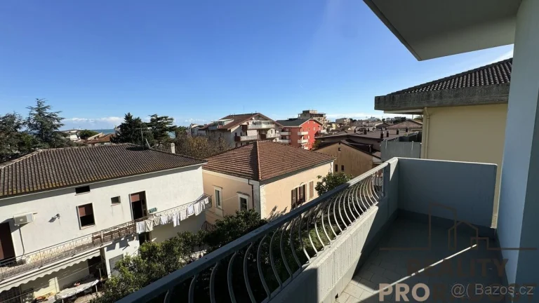 PRODEJ BYTU 3+1 87 M², SILVI MARINA, ITÁLIE