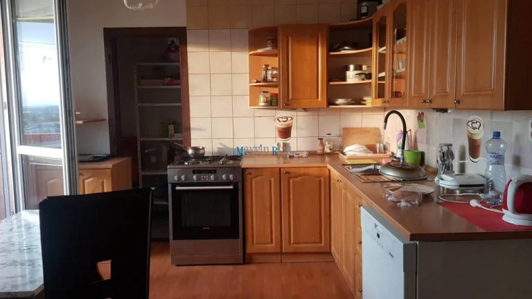 4 - izb. byt na Benkovej ul. v Nitre