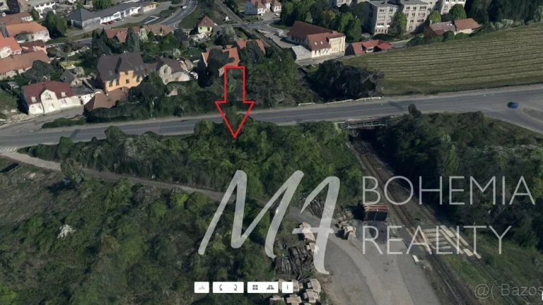 Prodej komerčního pozemku 613 m2., Mělník - ul. Legionářů a