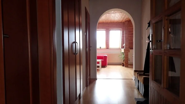 VEĽKÝ 4I PODKROVNÝ BYT S GARÁŽOU A ZÁHRADOU V MLYNSKEJ DOL