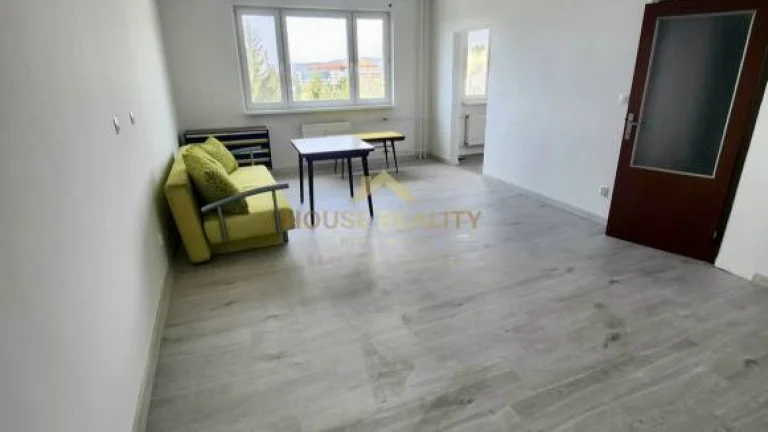 Prenájom veľký 1 izbový byt, Klenová ulica, Bratislava III.