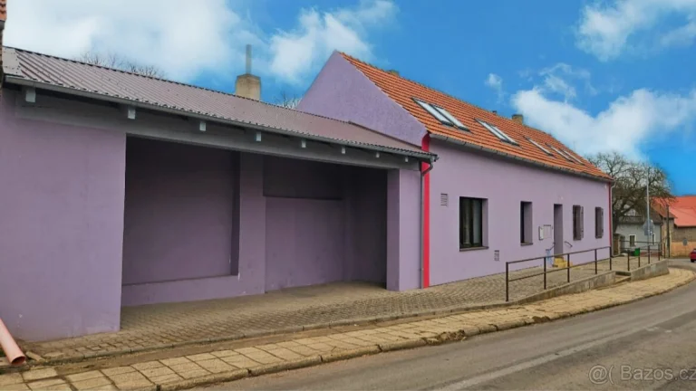 Prodej obchodního prostoru 173 m2 v obci Krupá