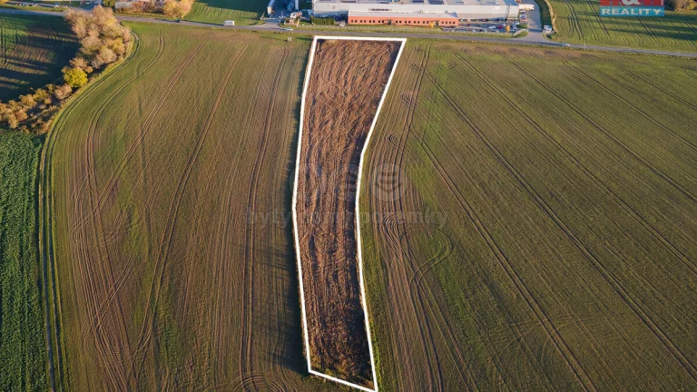 Prodej komerční pozemku, 8778 m2, Kostěnice, okres Pardubice