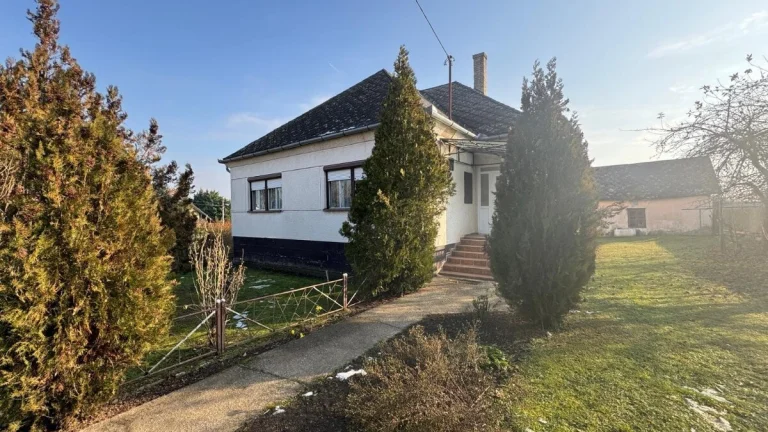 Na predaj rodinný dom - Dolný Pial