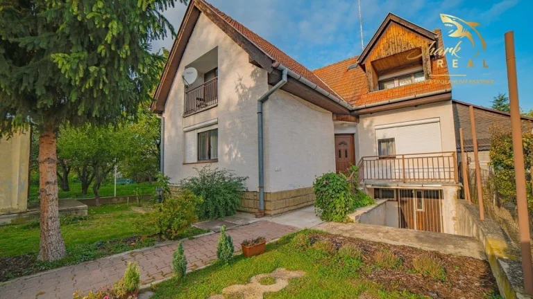 Dvojpodlažný dom v tichej lokalite Piešťan
