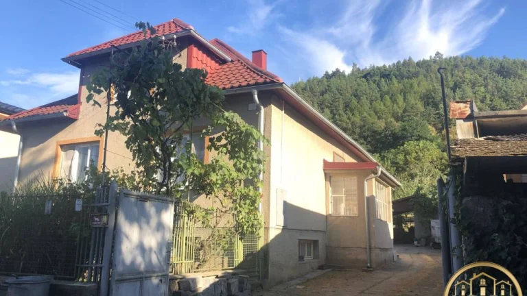 REZERVOVANÉ RD pri lese s pozemkom 1420m2 v Nitrici okres