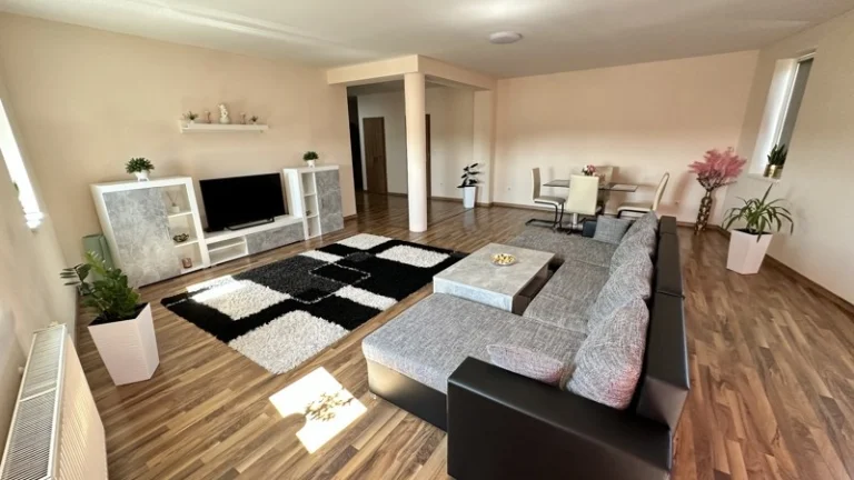 Nadštandardný 2 izbový byt 100 m2 s 2 terasami 179.000 €
