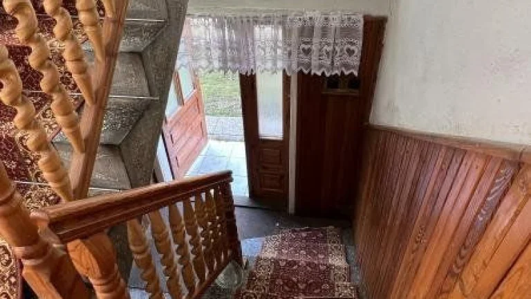 ZNÍŽENÁ SUMA: RODINNÝ DOMA S DREVENIČKOU V POHORELEJ