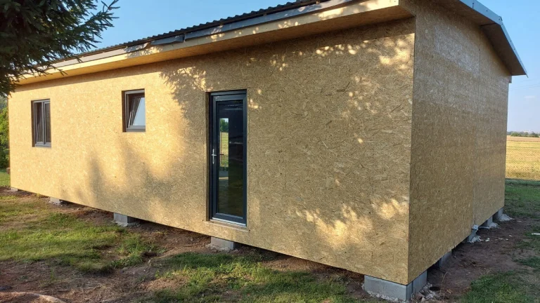 Modulovy dum ze SIP panelu 80 m2 na klič trida A