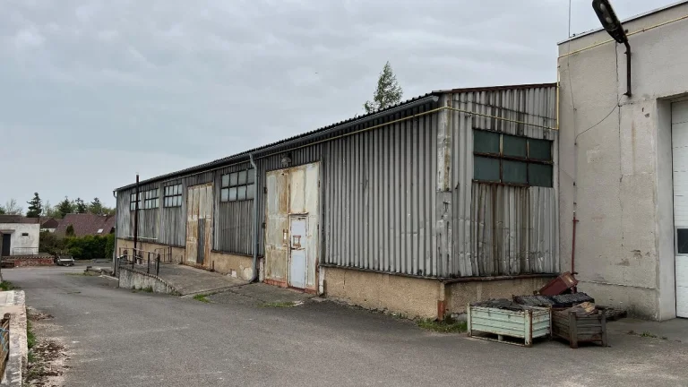 Pronájem skladové haly 420 m2 - Žamberk