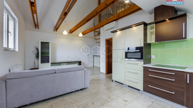 Prodej bytu 4+kk s garáží, 70 m², Karlovy Vary, ul. Husova