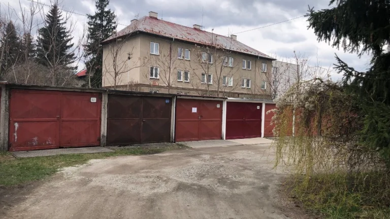 Prenájom garáže v centre Martina