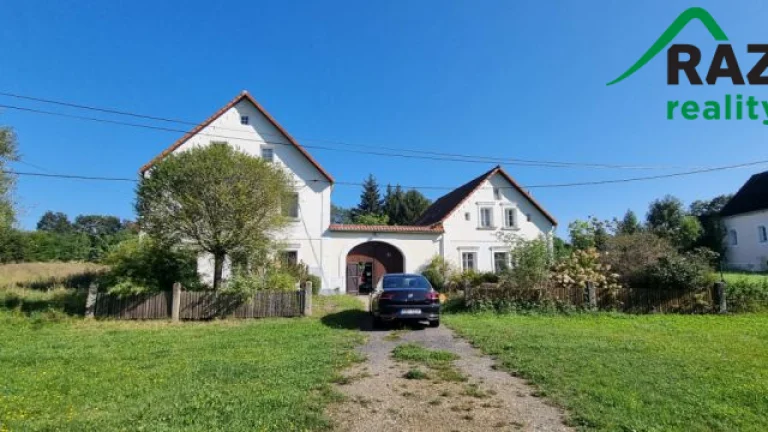 Zemědělská usedlost s rozlehlými pozemky - Dolní...