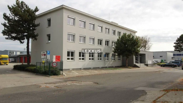 PRENÁJOM, administratívna budova s parkovaním, Ružinov.