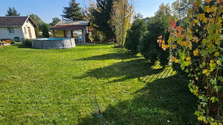 Prodej velké zahrady u Karlovych Vary, Ostrov