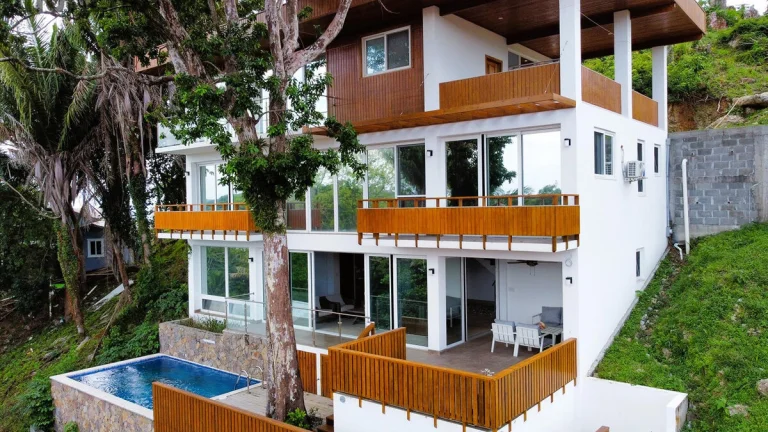 The Marina Home, 5BD & 4BT Jonesville Point, Roatan
