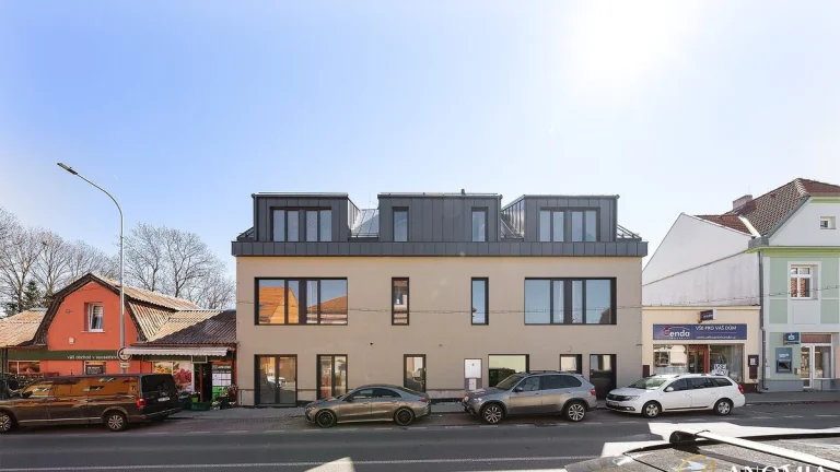 Pronájem ordinací 305 m2 - Praha - Vinoř, ev.č. 00440