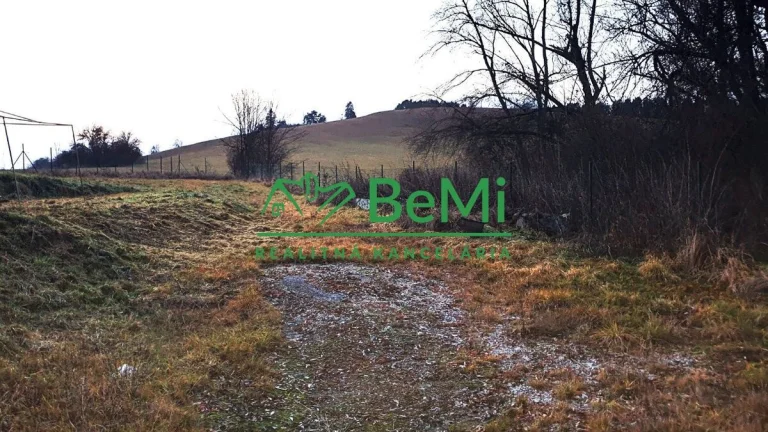 ID: 004-14-TECUa Pozemok v obci Liptovská Sielnica 20m od vo