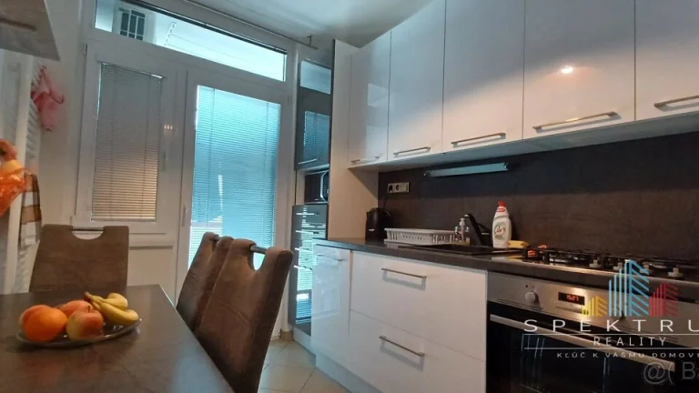 3 IZBOVÝ BYT 63 m² Bánovce nad Bebravou.