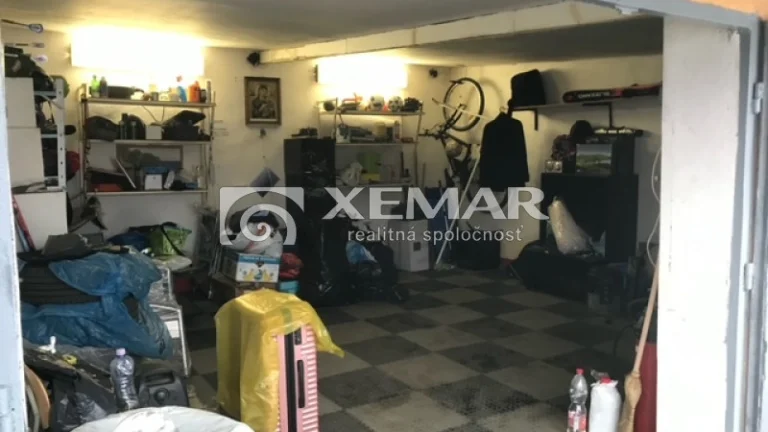 Na predaj dvojgaráž v Žiari nad Hronom na Etape