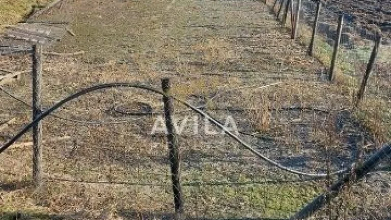 NA PREDAJ: zaujímavý pozemok o výmere 1064m2 - Chtelnica
