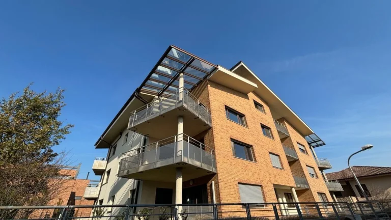 Luxusný 3i.byt 117,50m+terasy, parking, Lopúchová ul. KOLIBA