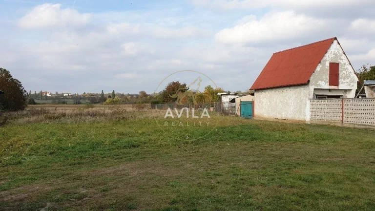 NA PREDAJ: pozemok 8337m2 v blízkosti Trnavy (Zvončín).