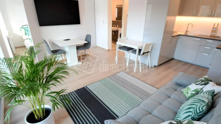 Zariadený 1,5 izbový byt s veľkou loggiou v URBAN RESI…