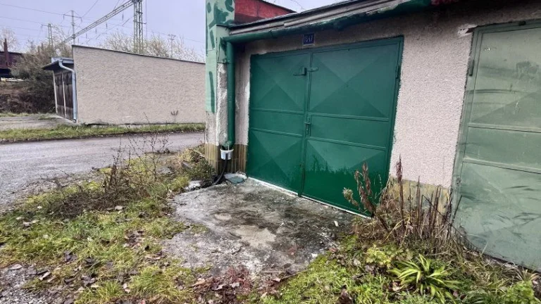 Na prenájom garáž Cesta ku Smrečine Banská Bystrica, s montá