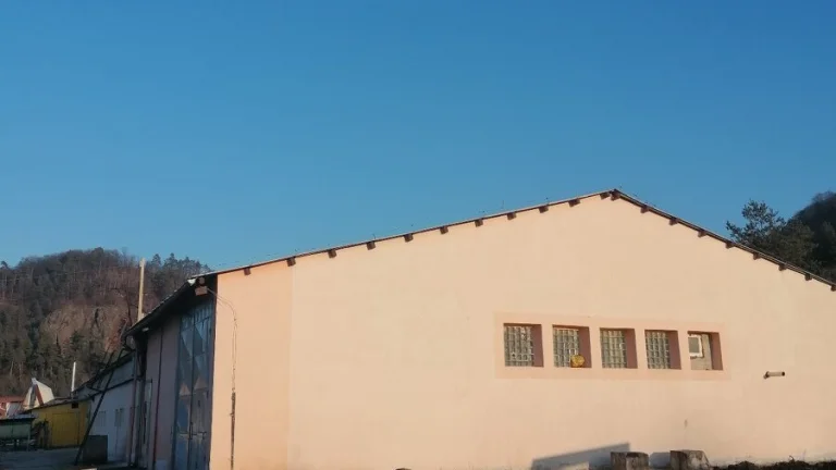 Hala 1500m²