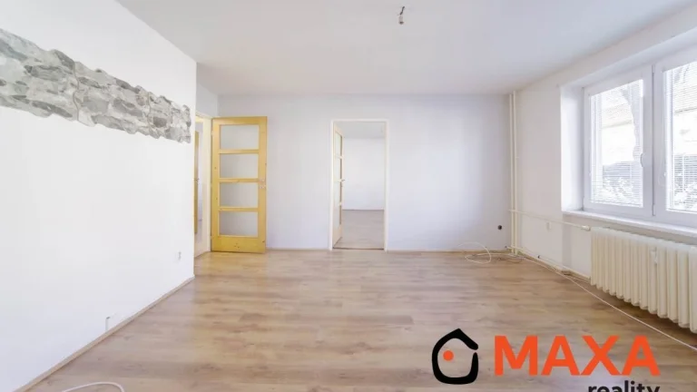 Trojizbový byt, ul. 29 augusta, Handlová