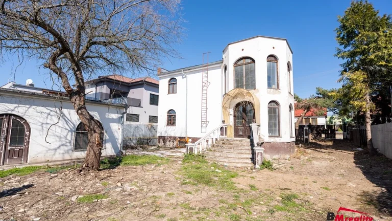 Výnimočný rodinný dom s jedinečným potenciálom v centre Leví