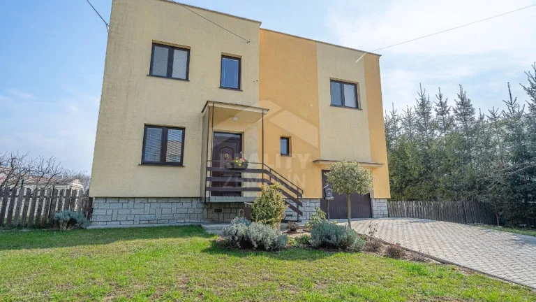 Veľkorysý 6i RD na pokojnom IBV