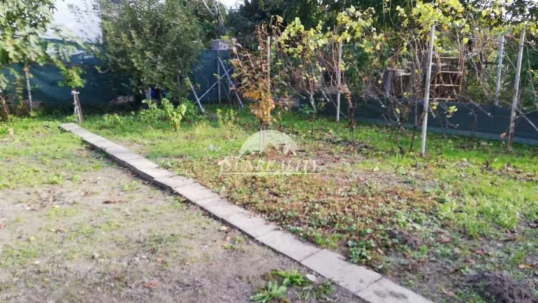 Na predaj v Komárne záhrada so záhradným domčekom na Alžbeti