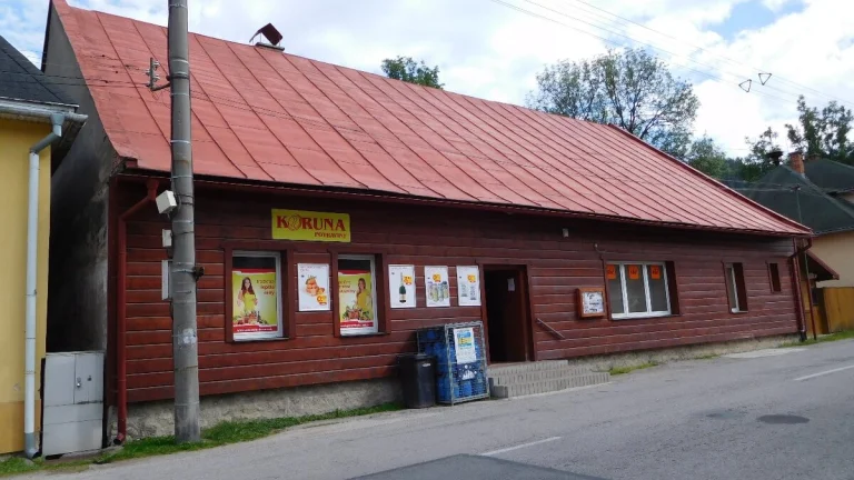 Na predaj Dom obchodu a služieb v centre obci.
