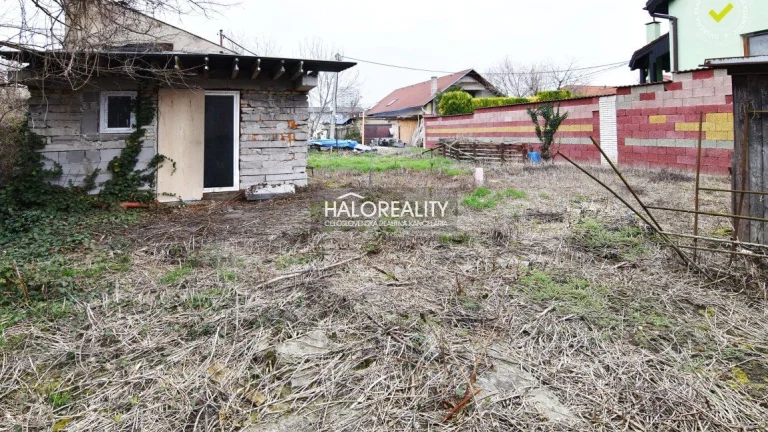 HALO reality - Predaj, pozemok pre rodinný dom 402 m2 Brat